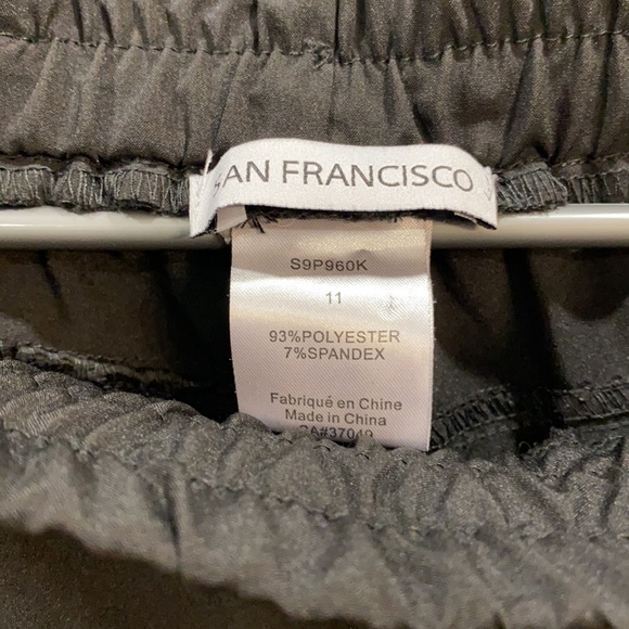 Capris - Picture 2 of 3